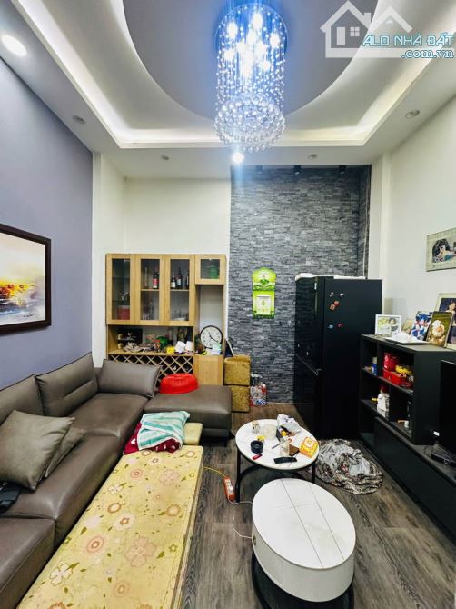 Bán nhà phố Nguyễn Đức Cảnh, Hoàng Mai, 44m, 5 tầng, MT 4m, cách 50m mặt phố ô tô tránh. - 1