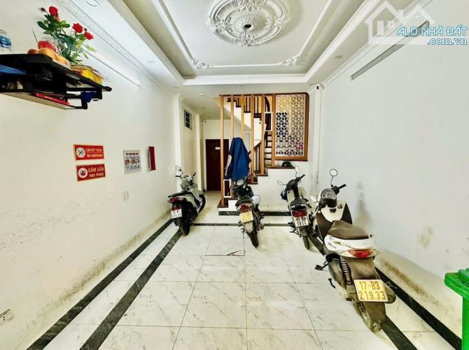 BÁN CCMN PHẠM VĂN ĐỒNG, GẦN CẦU GIẤY. NHÀ MỚI ĐẸP 38/55M , 5 TẦNG, GIÁ 8,9 TỶ. - 1