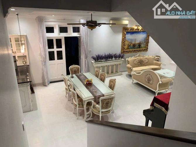 Bán nhà mặt tiền gần trục Nguyễn Văn Hưởng Q.2 - 12x31m - 3 tầng HĐT 120tr giá chỉ 59 tỷ. - 1