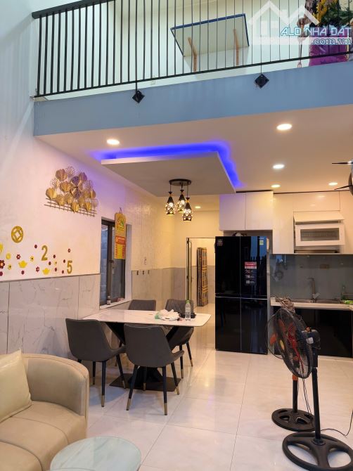 Bán Nhà Lửng Đúc, kiệt lớn sát biển Nguyễn Tất Thành. 70m2 đất - 1