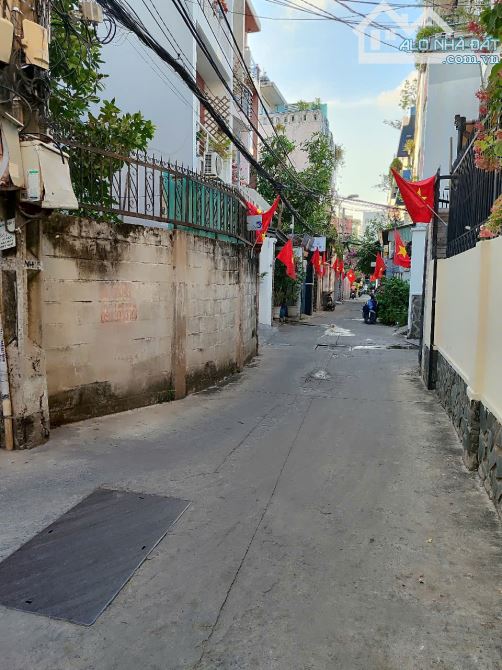 HẺM ÔTÔ cách HXT quay đầu 20m, DT 55m2, 3PN, giá 5x tỷ - 1