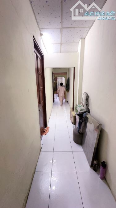 Bán Rẻ Nhà Hẻm Ô Tô Đỗ Cửa Bùi Thế Mỹ Tân Bình Gần Quận 10, 70m2(4.1×17), sổ vuông,6tỷ2 - 1