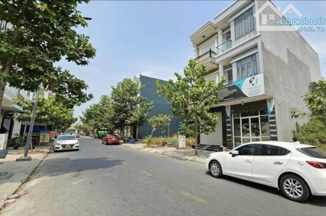BÁN GẤP LÔ ĐẤT ĐẸP - GIÁ TỐT CHO ANH CHỊ ĐẦU TƯ HOẶC Ở - 1