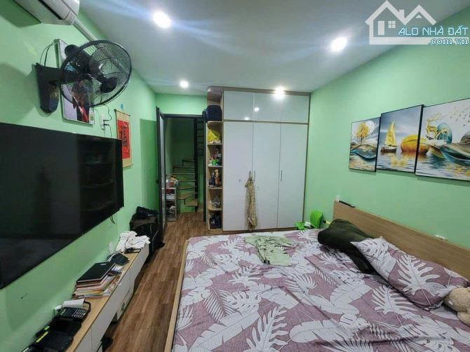 Nhà phố Yên Phúc HĐ 30mx 3T, ô tô đỗ cửa, kinh doanh nhộn nhịp giá 5 tỷ. - 1