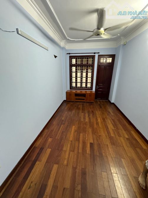 BÁN NHÀ PHỐ LẠC LONG QUÂN - GẦN Ô TÔ - NHÀ ĐẸP FULL NỘI THẤT - AN SINH ĐỈNH - 1