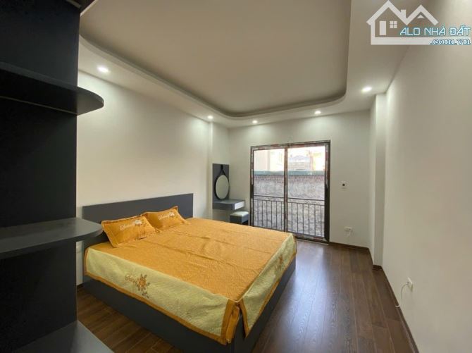 Bán nhà 5 tầng đẹp – Mặt ngõ Phú Diễn – 42m² – Giá nhỉnh 8 tỷ - 1