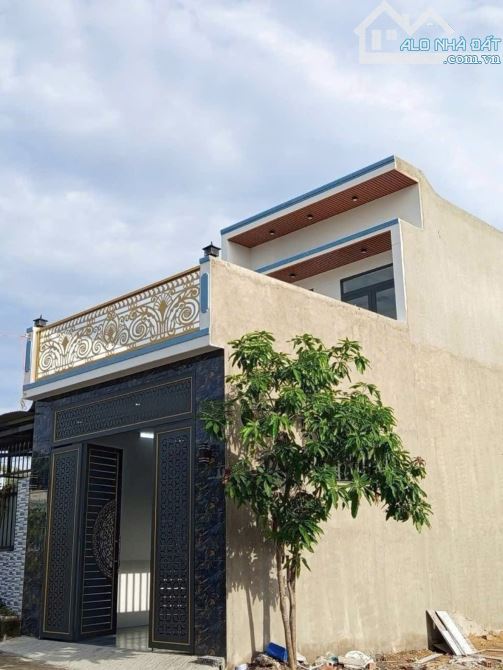 Cần tiền trả nợ bán gấp nhà 1 trệt 1 lầu ở Tân Thông Hội - Củ Chi giá 895 triệu. - 1