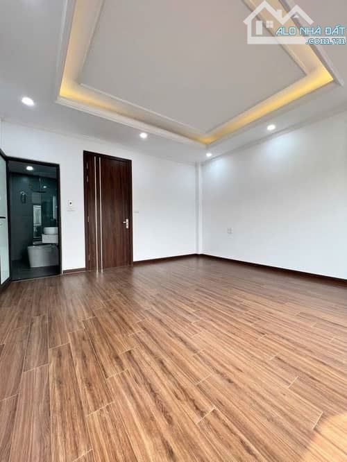 NHÀ PHỐ KHƯƠNG ĐÌNH TT THANH XUÂN - NGÕ THÔNG GẦN OTO NHÀ MỚI Ở NGAY - 1