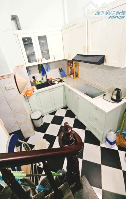 HƠN 3TỶ - 22m2 - 4 TẦNG - 3 NGỦ - SỔ RIÊNG - TRƯỚC NHÀ RỘNG 2M - MẤY BƯỚC RA MẶT PHỐ - 1