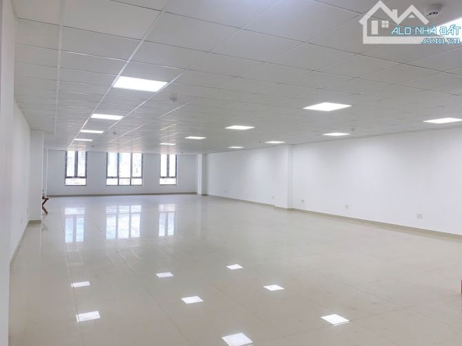 Nguyên căn Hoàng Cầu mới xây, hiện đại 75m2x6T MT6m có thang máy, full ĐH, sàn thông 45tr - 1