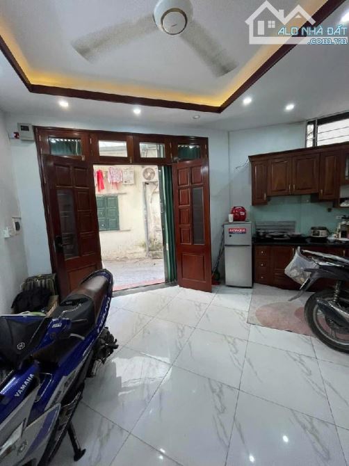 GIÁ TỐT!!!TRUNG TÂM Q.HOÀNG MAI- CHỈ 6TY4- 38M2- 5 TẦNG- 2 MẶT THOÁNG- VF3 ĐẬU CỬA - 1