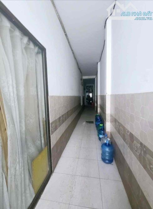 TÒA CĂN HỘ VỊ TRÍ ĐẸP - DT RỘNG 180 M2  - LỢI NHUẬN CAO - GIÁ CỰC RẺ - CHỈ 14 TỶ TL - 1