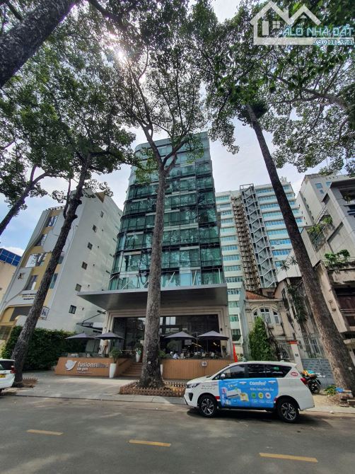 Bán khách sạn 3 - 5 Sương Nguyệt Ánh Quận 1. DT: DT: 24,7 x 40M. KC: 2 Hầm - 12 tầng - 2