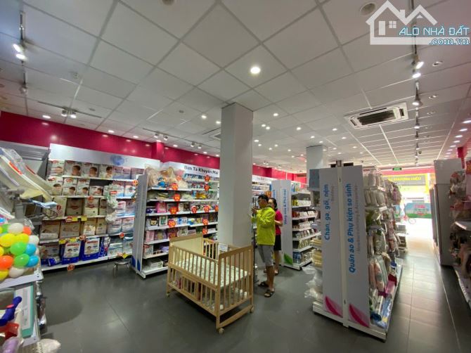 Bán nhà Mặt tiền Cộng Hòa, P.13, Tân Bình Gần nhà ga T3,. DT: 7.2x20m. 2 tầng. Giá bán: 45 - 1