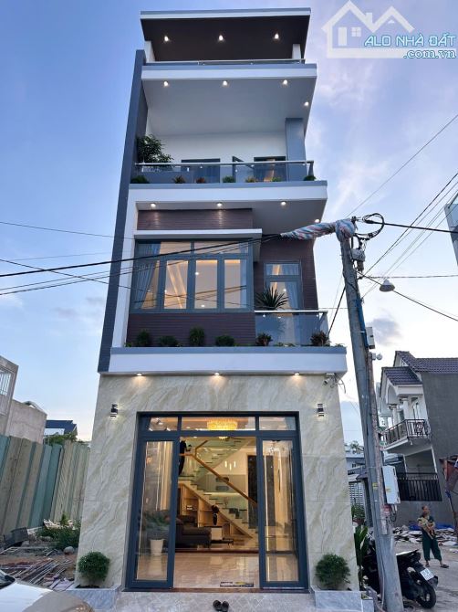 CHỦ GỞI BÁN NHÀ 1 TRỆT 3 LẦU (GÓC 2 MẶT TIỀN) KDC HOÀNG MINH CHÁNH P. HOÁ AN - 1