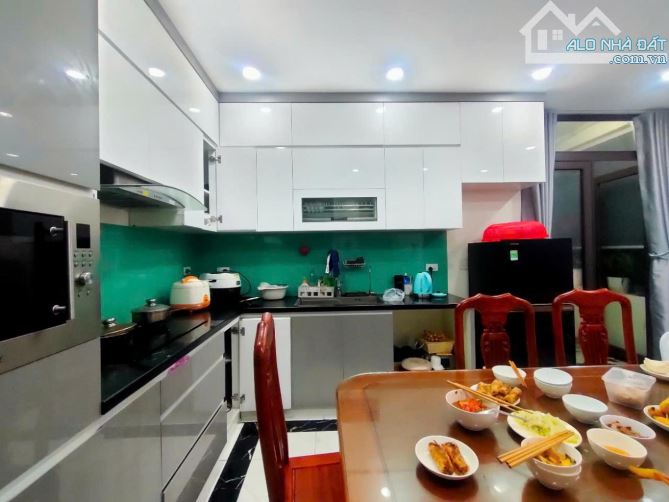 Bán nhà Nguyễn Chính, Tân Mai - 6 tầng thang máy, gần ô tô tránh, giá loanh quoanh 10 tỷ - 1