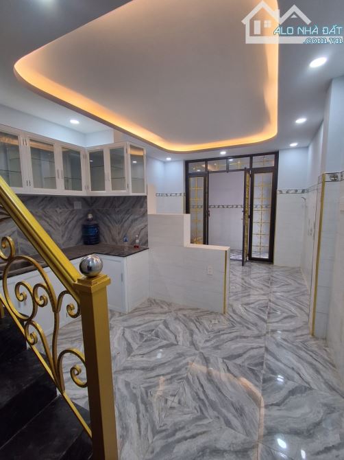 Bán Nhà 4x10m – Nhà đẹp P. Tân Sơn Nhì,T.Phú, BTCT 2 tầng, 3PN, giá dưới 4 tỷ