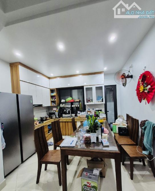 BÁN CĂN TRUNG VĂN NAM TỪ  LIÊM NHÀ ĐẸP FULL NỘI THẤT - 47m - 5T - 9.45 TỶ - 1