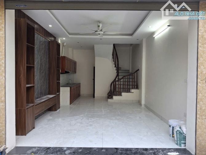 Bán nhà Đa Sỹ-Hà Trì mặt ngõ ô tô ,vào nhà KD nhỏ 30/33m2 ,giá 7,5 tỷ có thương lượng . - 1