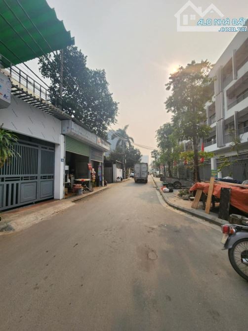 PHÚC LỢI - 6 TẦNG MỚI TINH - OTO 7 CHỖ VÀO NHÀ - NGÕ THÔNG - SỔ ĐỎ CHỜ SANG TÊN CHỦ MỚI - - 1