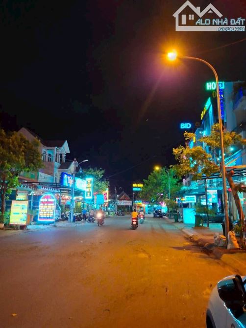 Cho thuê nhà mặt tiền kinh doanh  Nhà : 1 trệt 3 lầu , KDC phú gia 2. Phường Trảng Dài . - 1