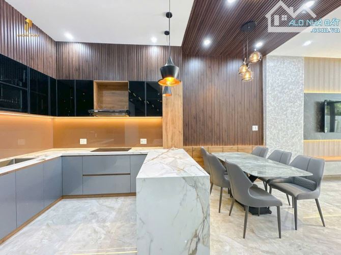 Nhà CHÍNH CHỦ THANHXUÂN - 6 tầng -53m2,  11 tỷ- MẶT TIỀN RỘNG - 20m ra HỒ - VF3 VÀO NHÀ - 1