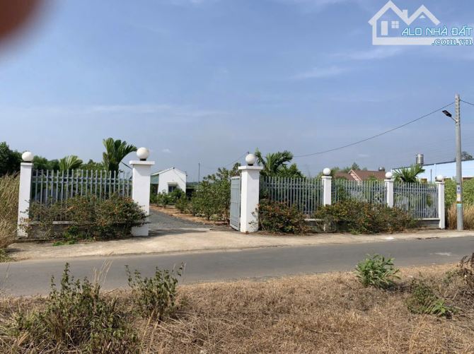 Kẹt Tiền Bán Gấp lô đất Thổ Cư 1500m2,đường nhựa oto kết nối thẳng vào Sân Bay,6ty400 TL - 1