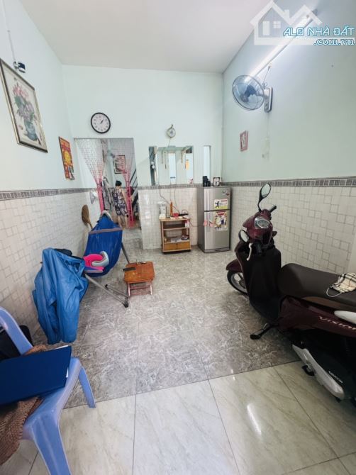 Bán nhà HXT Chiến Lược, gần Hương Lộ 2, Bình Tân, 3x10 - 2 tầng, chỉ hơn 2 tỷ - 1