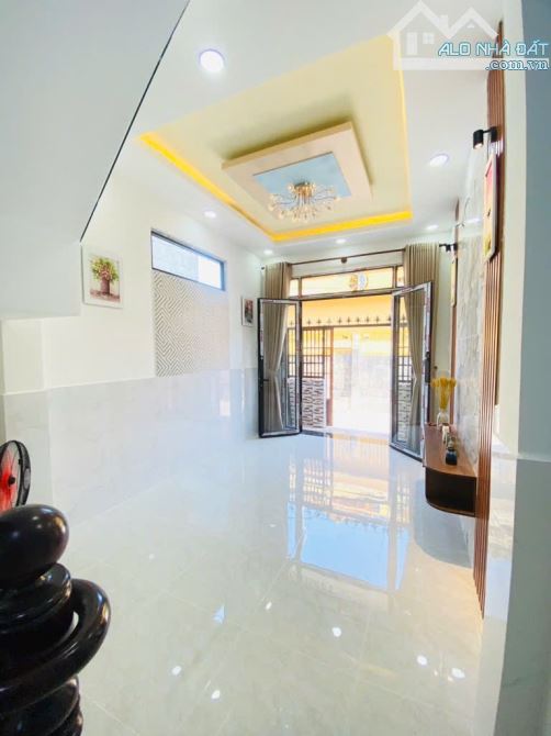 NHÀ BÁN 2 MĂT TIỀN SIÊU ĐẸP-HẺM XE HƠI-SỔ ĐẸP-NHĨNH 4 TỶ - 1