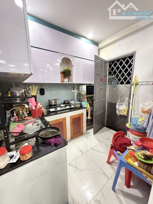 NGAY TÂN SƠN NHÌ - HẺM XE HƠI TRẦN VĂN ƠN - NHÀ 2 TẦNG MỚI Ở NGAY - 42M2 - 5TỶ - 1