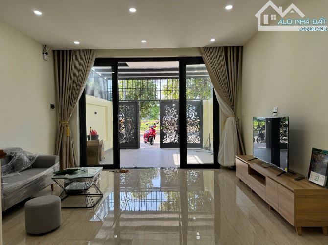 Bán nhà 3 tầng mới xây Khu đô thị Mỹ Gia gói 2, Vĩnh Thái, Nha Trang - 1