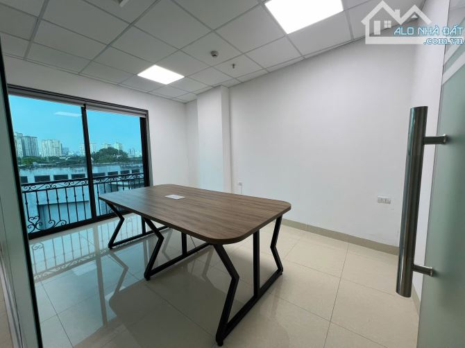 CHO THUÊ VĂN PHÒNG 120M2 GIÁ CHỈ 18,5TR TẠI MỄ TRÌ HẠ - NAM TỪ LIÊM VIEW KÍNH . - 1