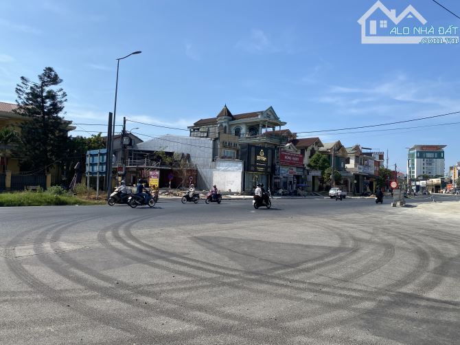 Cho Thuê 407m2 đất MẶT TIỀN PHẠM VĂN ĐỒNG (Huế) Đoạn đầu đường rất đẹp - 1