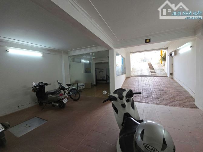 Bán Nhà Mặt Phố Xuân Diệu, Sát Ngã 3 phố Nghi Tàm Âu Cơ, 6 Tầng KD 50Tr/Tháng, View Hồ Tây - 1