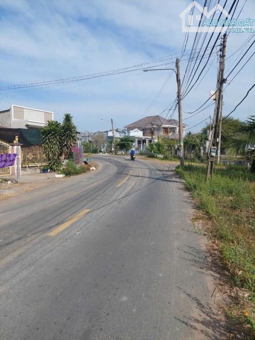 Bán lô đất 496 m² mặt tiền đường Phan Đăng Lưu, xã An Ngãi, huyện Long Đất - 1