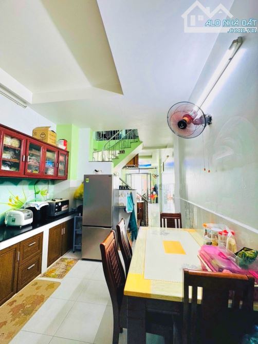 NHÀ ĐẸP LIỀN TỈN.H LỘ 10 - KH.U TÊ.N LỬ.A - HẺM OTO - ( 4X10M ) - 1