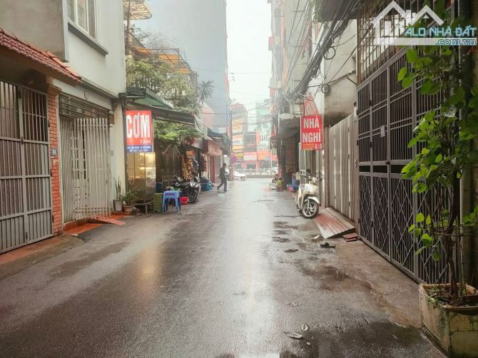 Nhà dân xây phố Vũ Hữu .mặt ngõ Ô tô tránh , 15M ra mặt phố Lê văn lương. 110M. 22 tỷ - 1