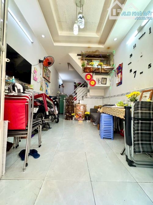 NHÀ 1 TRỆT 2 LẦU – SỔ HỒNG ĐỦ HOÀN CÔNG – XE HƠI TỚI CỬA - 1