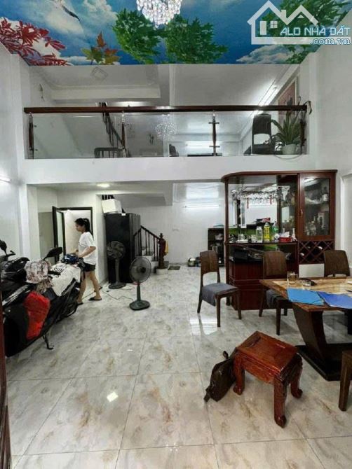 Cần bán phố Yên Hoà 54m2 3 tầng 5 m mặt tiền giá 10,9 tỷ - 1