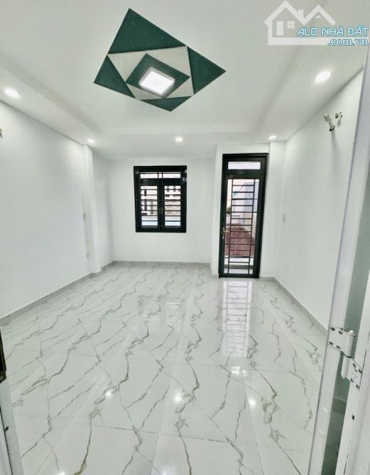LÊ VĂN QUỚI - HẺM THÔNG XE HƠI - NHÀ ĐẸP - GIÁP TÂN PHÚ-4*11-GIÁ CHỈ HƠN 4 tỷ. - 1