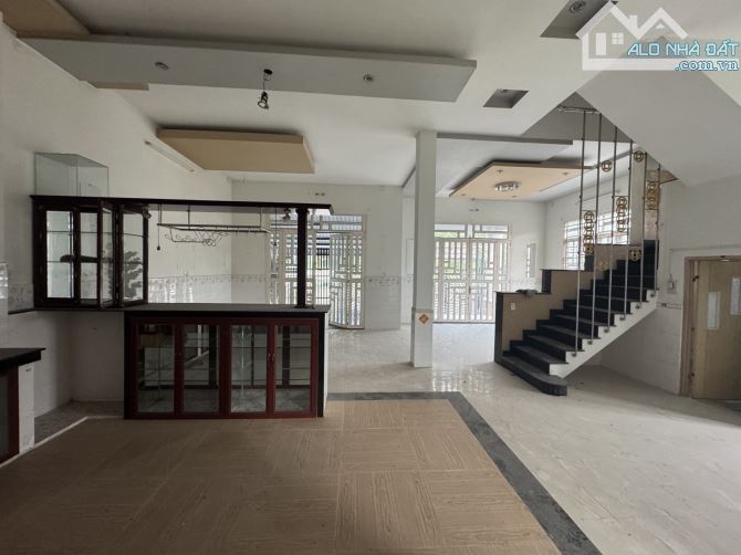 Bán nhà 3 tầng 128.3m2,căn góc 2 mặt tiền.Huỳnh Tấn Phát,Nhà Bè.Giá 7.1 tỷ. - 1