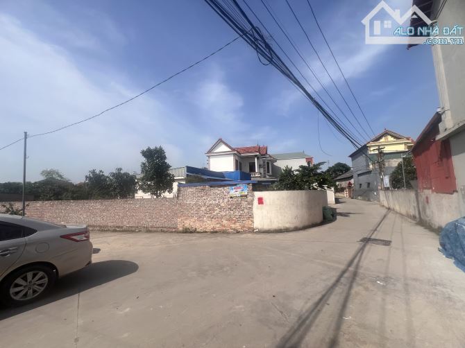 Nhỉnh 2 tỷ sở hữu lô đất 100m2 trung tâm xã Nội Bài, Hà Nội. - 1