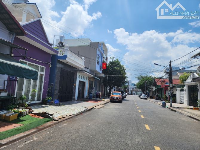 Bán dãy trọ KDC Vietsing, 300m2 ngang 10, dòng tiền gần 30 triệu/tháng nhỉnh 9 tỷ TL - 1