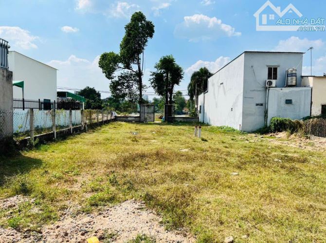 BÁN ĐẤT MẶT TIỀN KINH DOANH (637 TRIỆU) 7x30m FULL THỔ. THỊ TRẤN CỦ CHI - 1