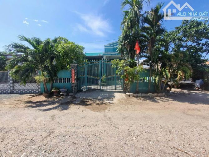 HÀNG NGỘP CẦN BÁN GẤP 200M2 NGAY BIỂN LỘC AN, LONG ĐẤT BRVT - 1