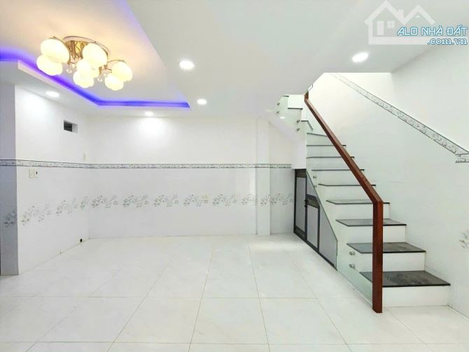 Nhà mới 2 tầng hẻm 314 Âu Dương Lân P3Q8. 3.5 tỷ TL - 1