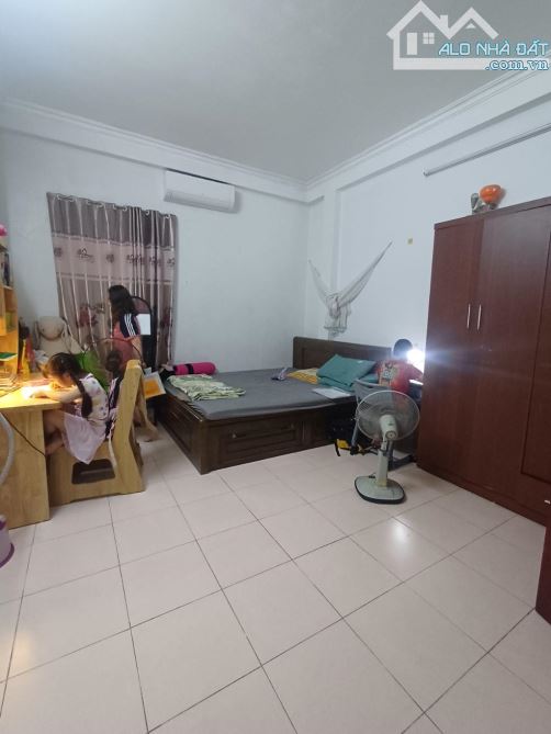CHO THUÊ PHÒNG TRỌ CHO SINH VIÊN – PHỐ THÚY LĨNH – PHÒNG RỘNG 30M², ĐỦ ĐỒ, VÀO Ở NGAY – CH - 1