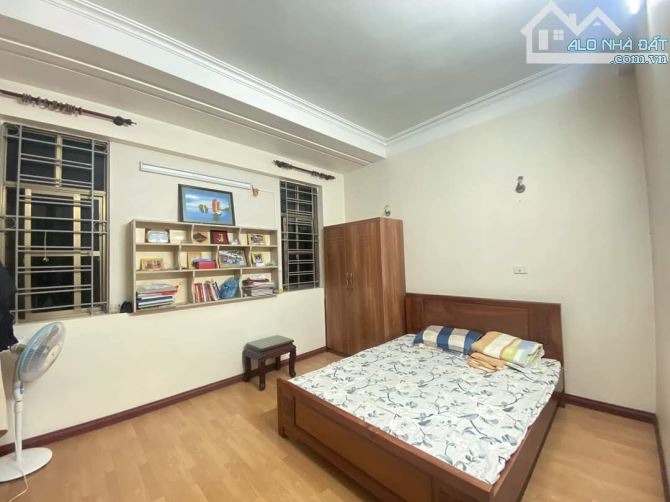 BÁN GẤP NHÀ 5 TẦNG NGÕ KIM MÃ,BA ĐÌNH.DT:115m2,MT:5,1M.NGÕ Ô TÔ QUA NHÀ.NHÀ CÁCH MP 30M. - 1