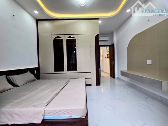 🔥 BÁN NHANH TRONG THÁNG - NGUYỄN CỬU VÂN - 64m² - 1 TRỆT, 2 LẦU, 1 SÂN THƯỢNG - 1