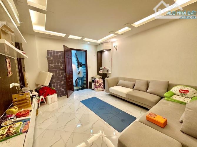 BÁN NHÀ PHỐ HUẾ 80M Ô TÔ AN SINH KINH DOANH